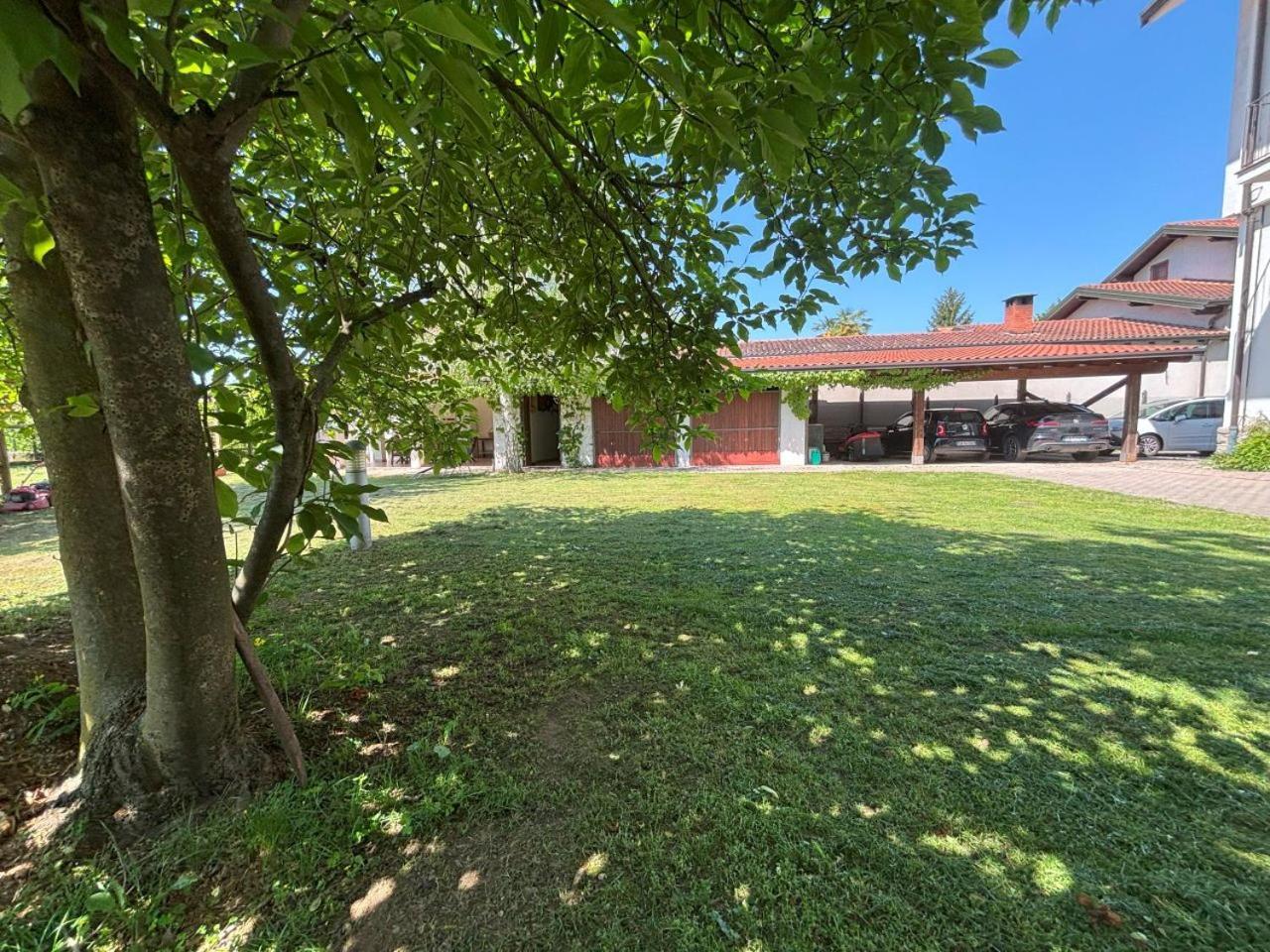 Casa Vacanze Magnolia Borgo Ticino Eksteriør bilde